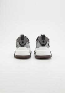 Кроссовки POSSESS Steve Madden, серый