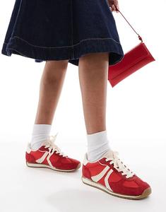 Кроссовки Stradivarius из кожи красного цвета