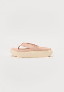 Шлепанцы CUSHION BONDI Reef, цвет Cameo Rose