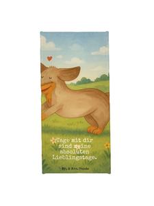 Mr. & Mrs. Panda Банное полотенце с изображением таксы и соответствующей надписью, выполненное в пастельно-сером цвете