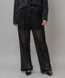 Удобные брюки из сетчатого велюра и велюра с леопардовым принтом.