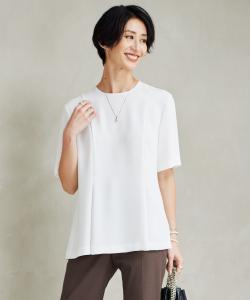 Пуловер из полиэстера с двойной прострочкой.