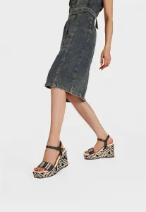 Сандалии на каблуке Queen Helena, Nero