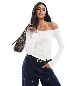 Асимметричный топ STR в рубчик с пуговицами цвета экрю Stradivarius