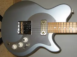 Eastman Fullertone SC'52 с чехлом 2025 - Ледяной голубой металлик