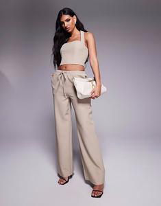 Эксклюзивный топ со шнуровкой сзади и вырезом халтер в цвете «камень» Kaiia