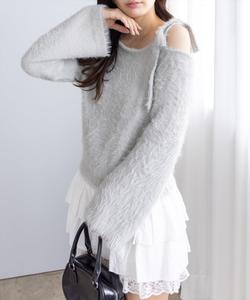 Вязаный топ на одно плечо с лентой и перьями [Очень удобный и пышный]