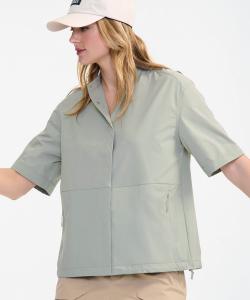 Рубашка без воротника с коротким рукавом, защитой от УФ-излучения UPF40, влагоотводящей и быстросохнущей тканью.