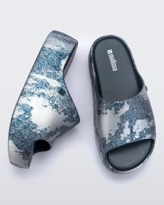 Бесплатная реклама джинсовой одежды Melissa Free Platform Slide.