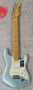 Fender American Professional II Stratocaster в цвете Mystic Surf Green с футляром HS