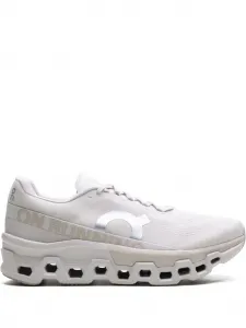 Кроссовки Cloudmonster 2 со вставками On Running, серый