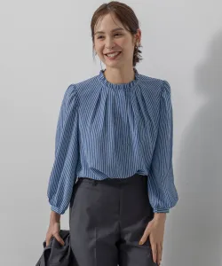 Блузка с воротником-рюшем из светлой ткани Suite L, цвет Blue 1[170]