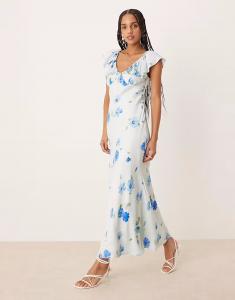 Платье-миди Nobody's Child Abelia с оборками на плечах в синем цветочном стиле