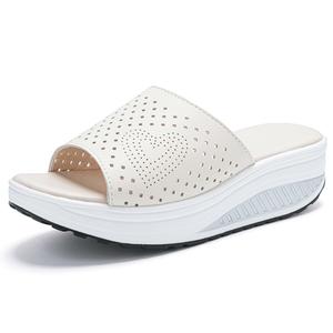 Reivantix Сандалии-слайдеры Reivanti Slip Resistant, женские, бежевые