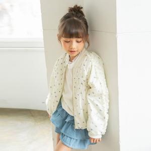 Жакет с оборками на плечах и сборками