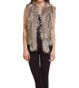 Жилет из меха ворона в натуральном цвете LOVE TOKEN, цвет natural