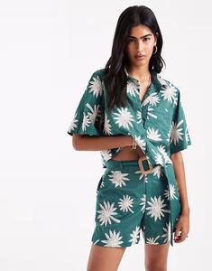 Спортивные шорты с вышивкой и поясом зеленого цвета Asos Design