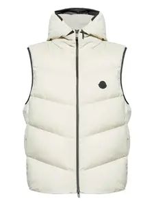 Жилет с капюшоном и утеплителем Guersac MONCLER, серый