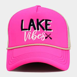 Бейсболка-тракер LAKE Vibes с вышитой надписью и сетчатой ​​задней частью FASHNZFAB, бежевый, неоновый, розовый