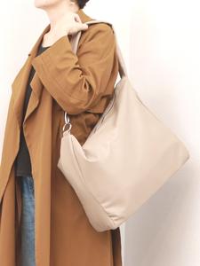 Cachecache / Квадратная сумка-хобо из мягкой синтетической кожи