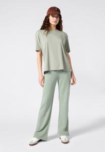 Рубашка оверсайз Champion Authentic Athletic Apparel, светло-серый