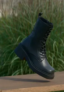 Ботильоны на платформе Zign, Black