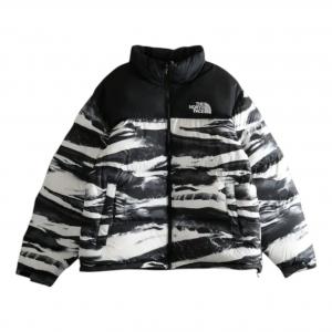 Куртка The North Face  1996 Retro Nuptse Jacket 'TNF Black Edge Of Light Print TNF Black'