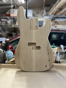 Madlad Instruments Ash Задний Роут Приборной Бас PBass Стиль Корпуса (изготовлено на заказ с гордостью в Северном Техасе) - Неокрашенный