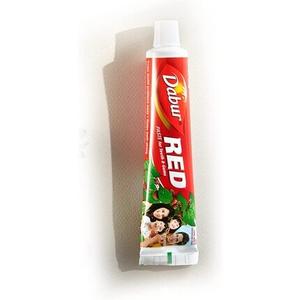Зубная паста Dabur Red Herbal 100г с аюрведическими травами для здоровья зубов и десен