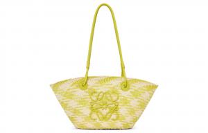 Сумка-корзинка из рафии с вставками из телячьей кожи, наплечная сумка "Трубы" женская натурального и лаймового цвета LOEWE