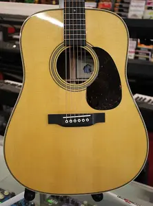 Акустическая гитара Martin USA Billy Strings Signature D28 из ели и розового дерева 2025 года, натуральная, в комплекте с чехлом