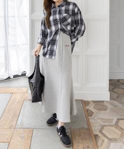 Толстовка с вышитой юбкой-русалкой