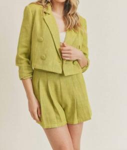 Amara High Waisted Плиссированные шорты зеленого цвета LUSH