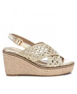 Женские босоножки на среднем каблуке XTI, золото