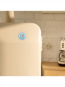 Mr. & Mrs. Panda Магнит на холодильник в виде ежика и каштанов с надписью, выполненный в ледяном синем цвете