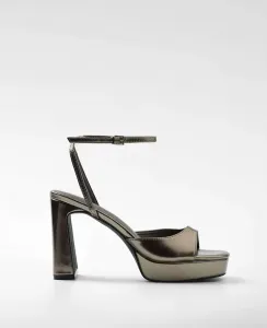 Женские босоножки на каблуке с платформой металлического цвета Mim