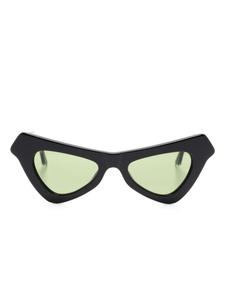Marni Eyewear солнцезащитные очки Fairy Pool в оправе 'кошачий глаз' с логотипом, черный