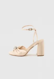 Сандалии на высоком каблуке meladi Steve Madden, Ivy Pearl