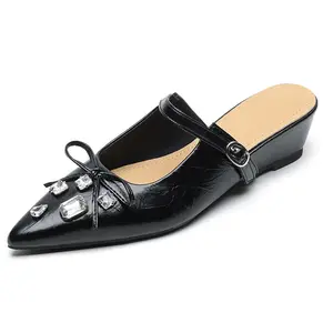 Lan Miao Женские тапочки с закрытым носком на резиновой подошве черные, цвет Black