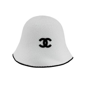 Бейсболки женские white CHANEL, белый