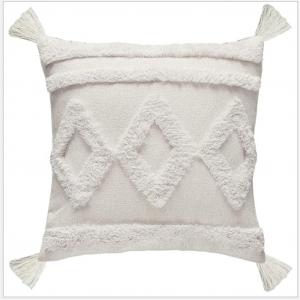WEIWO Декоративная подушка Dot Beige с вышивкой и кистями