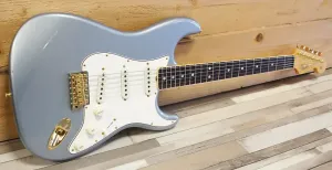 РАСПРОДАЖА - Fender Custom Shop '65 Reissue Stratocaster Journeyman Relic, Ледяной голубой металлик