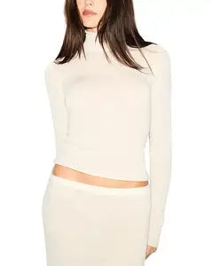 Легкий кашемировый свитер с высоким воротником Skims, белый