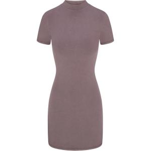 Летнее платье с короткими рукавами и высоким воротником SKIMS SS24 OUTDOOR MOCK NECK MINI DRESS цвета цинк