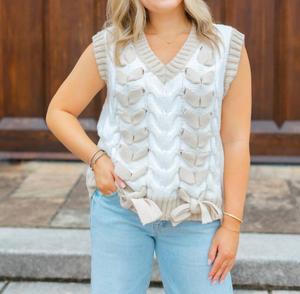 Свитер-жилет с шнуровкой в цвете белый/бежевый LE LIS