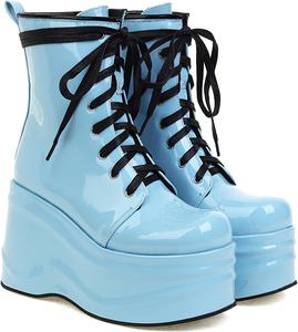 NSZPD Женские готические ботильоны на платформе и высокой танкетке - с заклепками, шнуровкой, 4-дюймовым каблуком и круглым носком из лакированной кожи (черный/зеленый/синий)