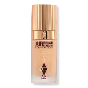 Безупречная тональная основа, нанесенная аэрографом Charlotte Tilbury, 7 Cool (medium with cool undertones)