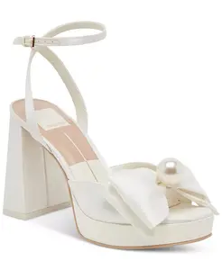 Женские босоножки на каблуке Patton Two-Piece Pearl Bow из сатина с бантом из жемчуга Dolce Vita, белый