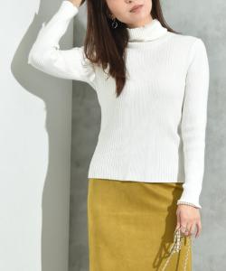 Пуловер с высоким воротником в рубчик случайного рисунка Interplanet, цвет Off White