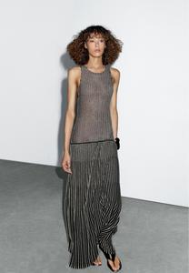 Платье Massimo Dutti LONG PLEATED WITH CREW NECK, Black